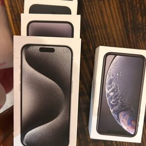 EMPTY Apple Smartphone boxes